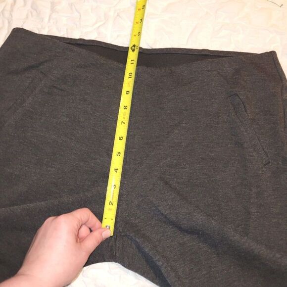 Chicos Fabulously Slimming Grey Pull On Pants 2.5 Large 14 Short - Picture 8 of 11